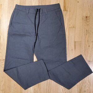 NWOT Free Assembly Gray  Men’s Commuter Pants, Size Medium